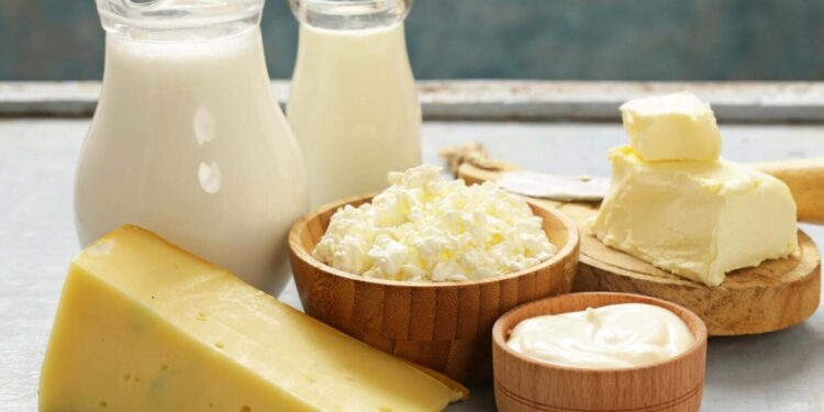 Kina vendos tarifa të larta për produktet e qumështit evropian, deri në 42.7% për importet nga BE.