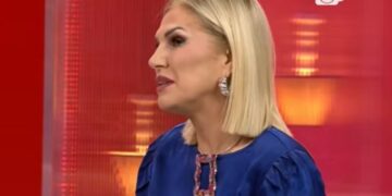 Klaudia Hila ndan ndjenjat e saj të thella në “Ftesë në 5”, duke u shprehur për humbjen e babait dhe sfidën që po kalon motra e saj.