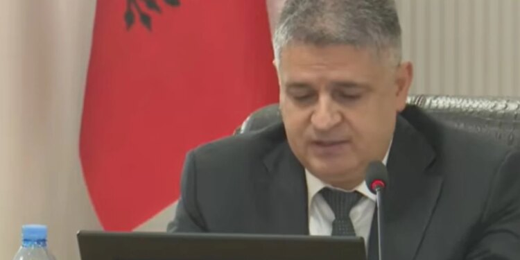 Konkurrenca për drejtimin e SPAK-ut: Xholi flet për rrëmbimin e dy biznesmenëve dhe detyrimin për të hapur varret.