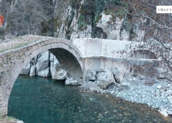 Kreu ndërhyrje në monumentin e kulturës “Ura e Vashës” dhe ndërtim të paligjshëm pranë saj, arrestohet 44-vjeçari në Klos.
