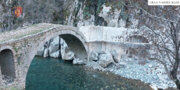 Kreu ndërhyrje në monumentin e kulturës “Ura e Vashës” dhe ndërtim të paligjshëm pranë saj, arrestohet 44-vjeçari në Klos.