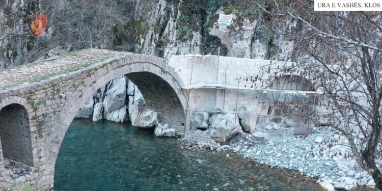 Kreu ndërhyrje në monumentin e kulturës “Ura e Vashës” dhe ndërtim të paligjshëm pranë saj, arrestohet 44-vjeçari në Klos.