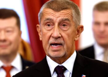 Kryeministri miliarder çek, Andrej Babiš, bën betimin, ndërsa mbështetje ndaj Ukrainës është e paqartë.