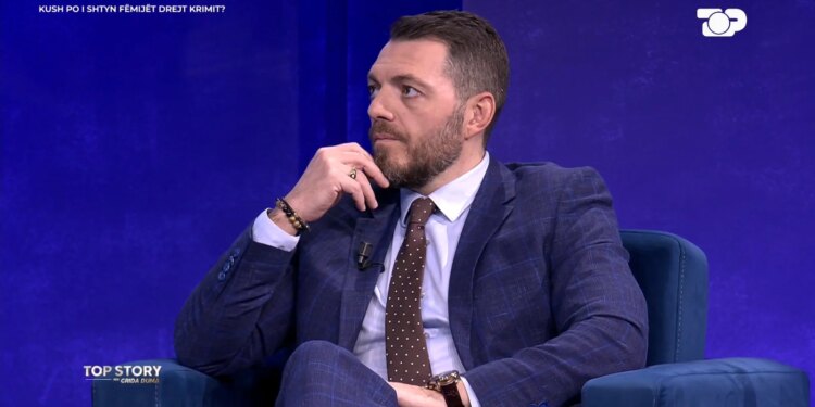 Kush është shkaku i dhunës fatale mes fëmijëve? Blendi Salaj në Top Story: Roli i familjes është i rëndësishëm, por institucioneve u mungon efektiviteti.