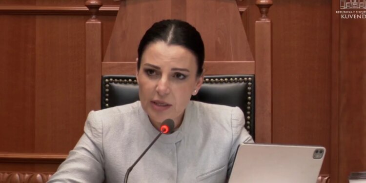 Kushtetuesja pranon apelimin e Ramës, Belinda Balluku kthehet në pozitën e saj.