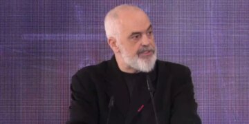“Makina policie nuk do të jenë më të parkura në oborrin e shtëpisë”, Rama: Ata që tentuan të sabotuan projektin…