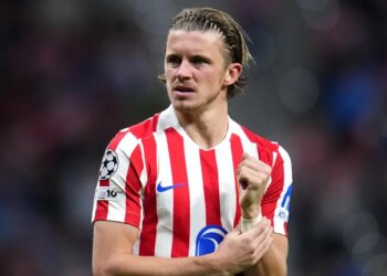 Manchester United fillon aktivitetet, “Djajtë e Kuq” në kërkim të ish-mesfushorit të Chelsea-t për merkaton e janarit.