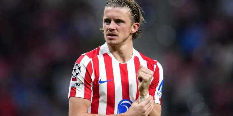 Manchester United fillon aktivitetet, “Djajtë e Kuq” në kërkim të ish-mesfushorit të Chelsea-t për merkaton e janarit.