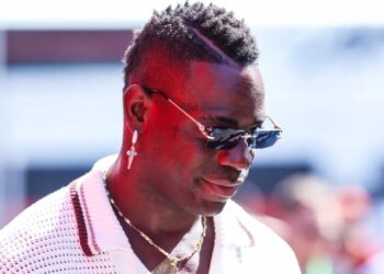 Mario Balotelli shpëton nga akuzat dhe dënimet për shofer të pabindur dhe "alkolizuar", duke marrë kështu "dëshminë e penalitetit" të pastër.