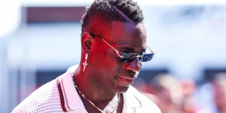 Mario Balotelli shpëton nga akuzat dhe dënimet për shofer të pabindur dhe "alkolizuar", duke marrë kështu "dëshminë e penalitetit" të pastër.