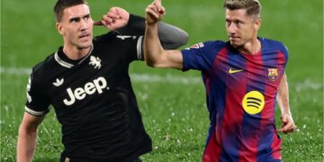 Media spanjolle thekson se Barcelona po shqyrton Vlahovic si një mundësi për të zëvendësuar Lewandowskin.