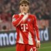 “Messi gjerman” po impresionon Europën, 17-vjeçari që po brilion me Bayernin thyen vazhdimisht rekorde në Champions/ Kane: Është e domosdoshme të jetë në Botëror