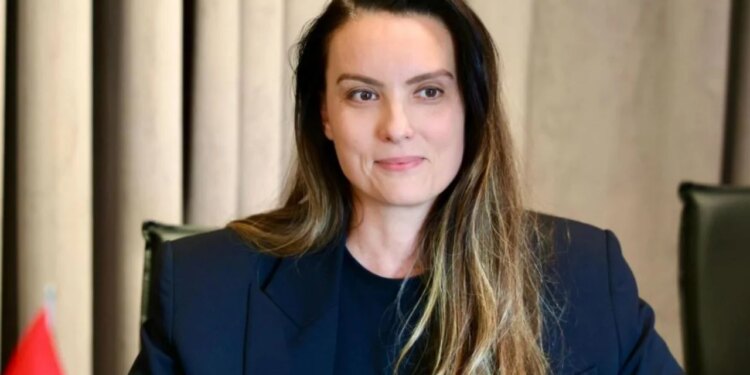 Mësuesja e Fakultetit të Gjuhëve të Huaja emërohet zv/ministre e Turizmit, Kulturës dhe Sportit.