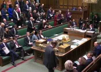 Ministria e Brendshme angleze i propozon 700 familjeve shqiptare largimin vullnetar nga Anglia me një kompensim prej 3 mijë paundësh.