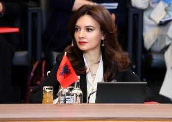 NATO Ministeriali: Shqipëria në Bruksel përfaqësohet nga Elisa Spiropali, ministra e Jashtme.