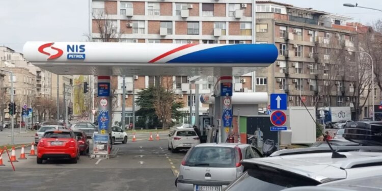 Nis negociatat mes Rusisë dhe kompanisë hungareze MOL për rafinerinë e vetme të naftës në vend, NIS.