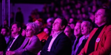 Nis procesi i numërimit të votave për kandidatët në Kosovë, ja cilët udhëheqin te Vetëvendosja dhe PDK-ja.