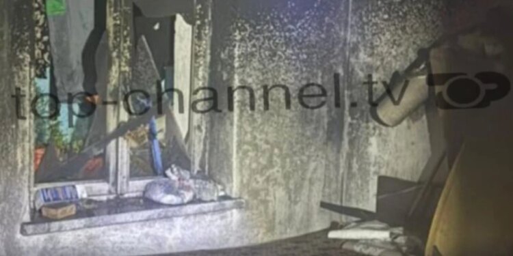 Një apartament në Gjirokastër kapet nga zjarri