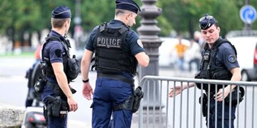 Një gruaje 53-vjeçare i jepet dënimi me 30 vite burg nga gjykata franceze, pas helmimit të dy vajzave të saj, njëra nga të cilat humbi jetën, si dhe për tentativën për të vrarë ish-burrin.