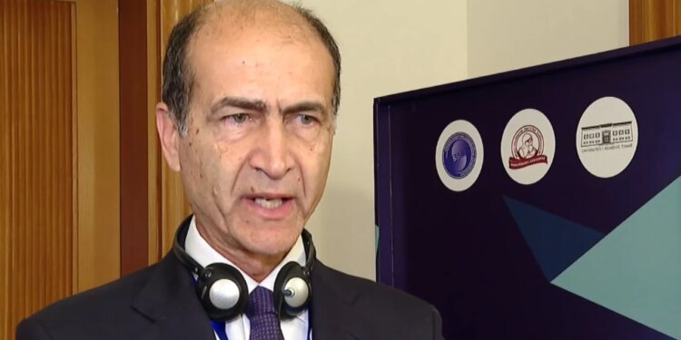 Operacione sipas standardeve perëndimore, ekspertët shqyrtojnë sfidat e reja dhe metodat mini-invazive në gjinekologji: Protokollet kërkojnë përmirësim.