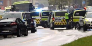 Panik në Oslo: Një të ri 19-vjeçar qëllon brenda një qendre tregtare; policia norvegjeze publikon detajet e para.