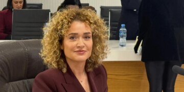 Pas Xholit, në prani të anëtarëve të KLP dhe përfaqësuesve ndërkombëtarë, paraqitet kandidatura e Dolereza Musabellit për drejtimin e SPAK.