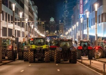 Pas protestave të fermerëve në Francë, Belgjika përballet me një demonstratë të ngjashme, ku 150 traktorë “bllokojnë” rrugët e Brukselit.
