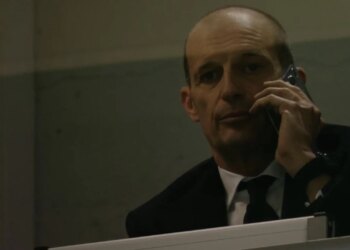 Përmes telefonatave të Allegrit, kuqezinjtë arritën të bëjnë ndryshimin e nevojshëm dhe ta kthejnë ndeshjen në dobi të tyre.