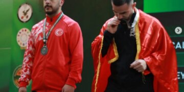 Peshëngritje: Briken Calja, kampion i pakontestueshëm i Ballkanit, vendos rekord të ri në shkëputje.