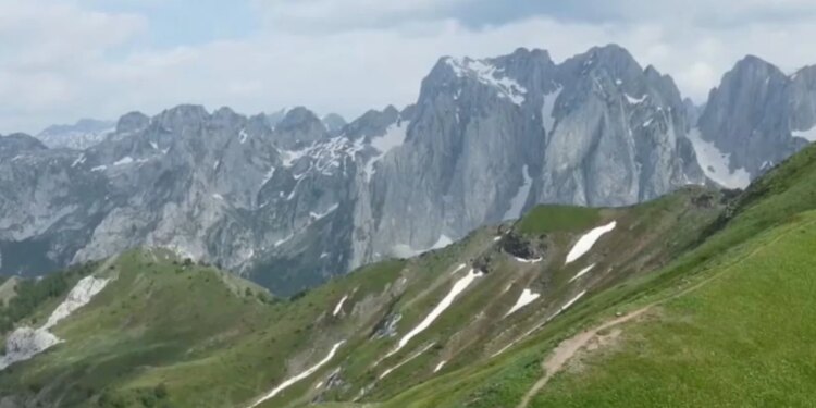 Platformë e re për turizmin, rezultat i bashkëpunimit ndërmjet operatorëve të turizmit dhe guidave turistike.