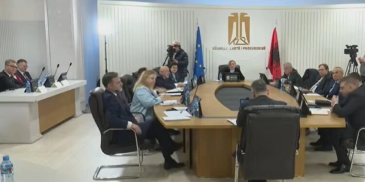 “Po të votoj sot dhe shkoj në zyrën tënde për çështje private…”/ Xholi, anëtarja e KLP: Do ta trajtoja me një kafe, SPAK bën kafet e mira.