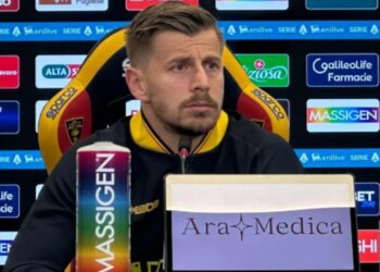 Polemikat pas ndeshjes Lecce-Como: Ylber Ramadani shprehet se goditja në fytyrë më shkaktoi ende dhimbje.