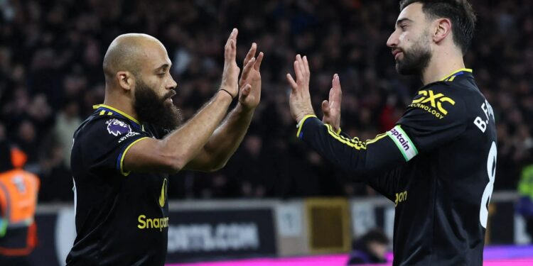 Premier League: Manchester United shfaq spektakël, "Djajtë e Kuq" triumfojnë me 4 gola ndaj ekipit të fundit dhe i afrohen zonës europiane.