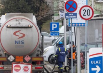 Projektohet sh venda e naftës në Serbi/ Vuçiç njofton bisedimet për transferimin te një kompani hungareze