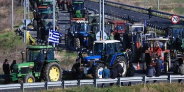 Protesta e fermerëve grekë, policia e kufirit njofton bllokimin e rrugës Kakavijë-Janinë për tre orë.