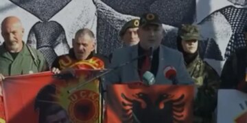 Protesta masive në Shkup në mbështetje të ish-krerëve të UÇK-së, veterani: Asgjë nuk e ndalon dritën e Ushtrisë Çlirimtare të Kosovës.