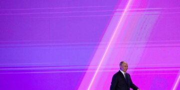 Putin ndriçon arsyet: Pse takimi me dërguarin dhe dhëndrin e Trump zgjati më shumë se sa ishte parashikuar