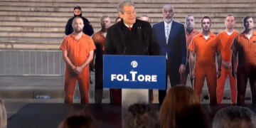 “Rama mbetet në pushtet falë lejes sonë”, thotë Berisha, duke kërkuar protestë në shesh për tri javë.