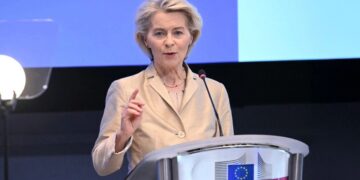“Rënia e 26% e emigracionit të paligjshëm në BE në vitin 2025, Von der Leyen: Do të vazhdojmë betejën kundër kontrabandistëve”