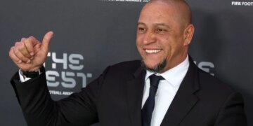 Roberto Carlos jep një njoftim pas tre orëve në operacionin e zemrës: "Jam në gjendje të mirë dhe në vëzhgim të pandërprerë"