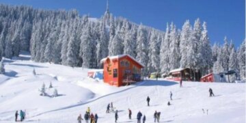 Rritet turizmi dimëror: Më shumë se gjysmë milioni vizitorë, Kryesisht preferohen Korça dhe Berati