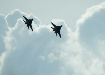 Rusia goditi Kievin në orët e para të mëngjesit, ndërsa Polonia aktivizon avionët luftarakë për të mbrojtur hapësirën e saj ajrore.