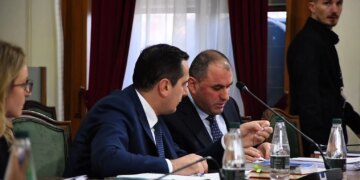 SPAK kërkon arrestimin e Ballukut: Debatet në Këshillin e Mandateve, prokurori kërkon të hapet zarfi me USB për provat