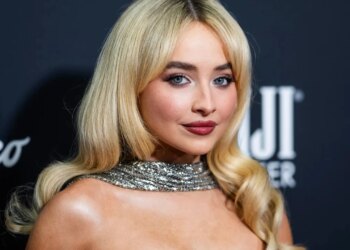 Sabrina Carpenter kritikoi administratën Trump për përdorimin e këngës së saj në një video arrestimi.
