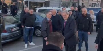 Sali Berisha paraqitet në SPAK për të përmbushur detyrimin e tij.