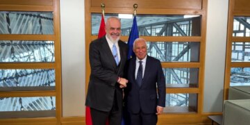 Samiti i Bashkimit Evropian me Ballkanin Perëndimor: Kryeministri Rama takon Presidentin e Këshillit të Europës, Antonio Costa, dhe Zëvendës Presidenten e Komisionit Evropian, Kaja Kallas.