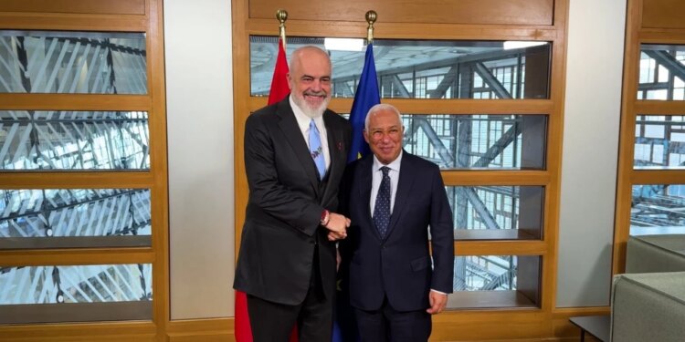 Samiti i Bashkimit Evropian me Ballkanin Perëndimor: Kryeministri Rama takon Presidentin e Këshillit të Europës, Antonio Costa, dhe Zëvendës Presidenten e Komisionit Evropian, Kaja Kallas.