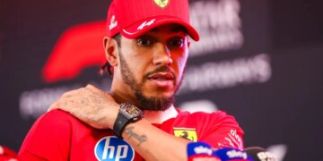 Sezoni më i dobët në karrierën e tij, Ferrari zëvendëson Hamiltonin me vëllain e Leclerc në garën përfundimtare.