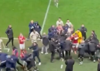 Sherr i përmasave të mëdha në futbollin anglez, pas triumfit të Millwall mbi Bristol City.