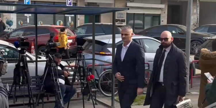 Shkelje e barazisë në tendera, drejtuesit e KESH dhe ARRSH paraqiten në GJKKO